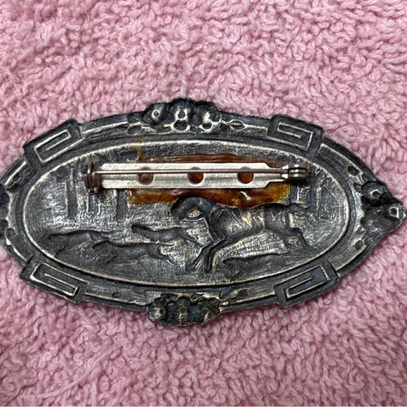 Gorgeous vintage  equestrian theme brooch - Picture 2 of 4